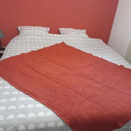 Chambre D'Hote Le Pin La Tour-du-Pin Eksteriør billede